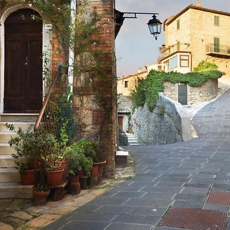 Palazzo Pio III - Residenza D'Epoca Bed & Breakfast Sarteano Exterior photo