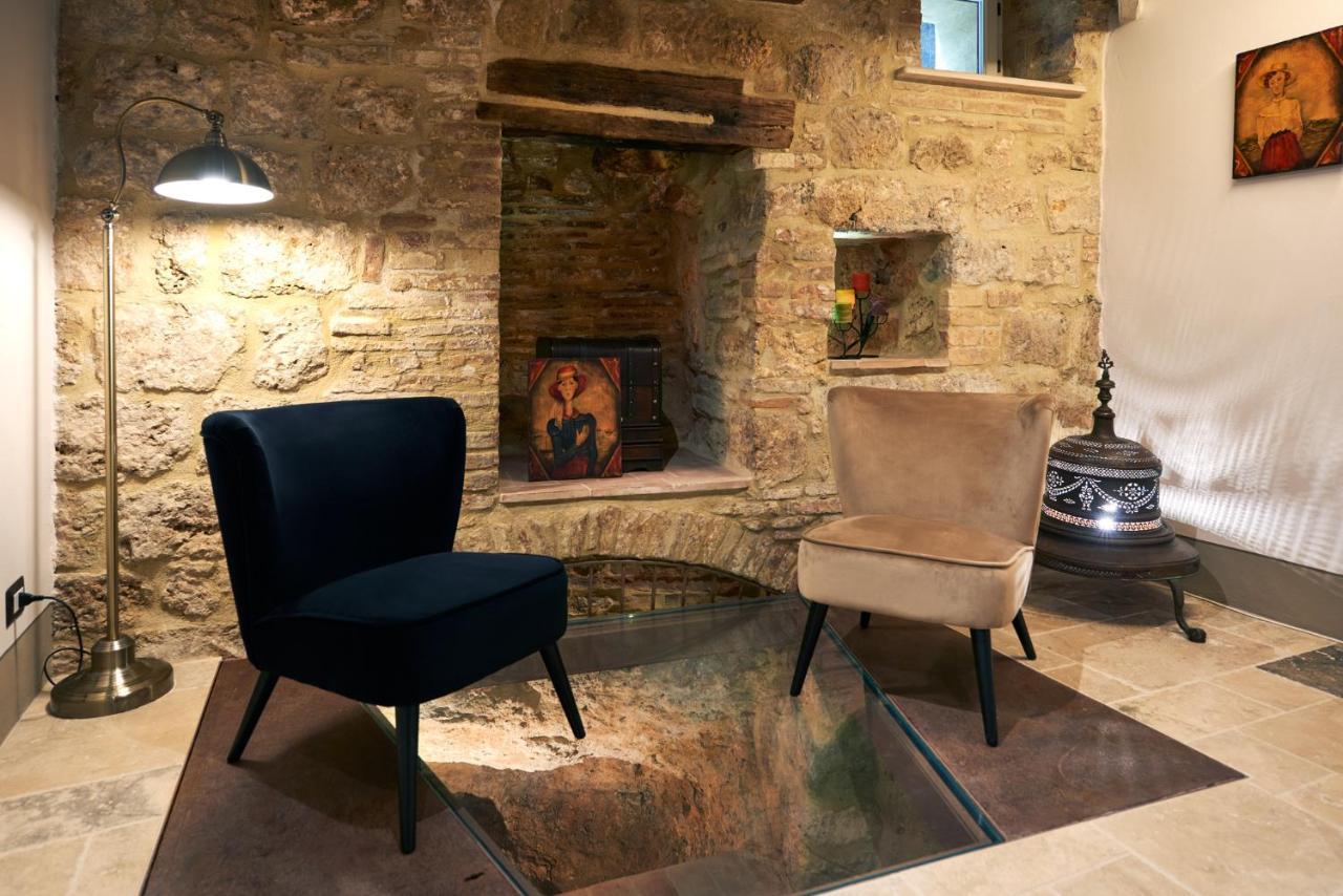 Palazzo Pio III - Residenza D'Epoca Bed & Breakfast Sarteano Exterior photo