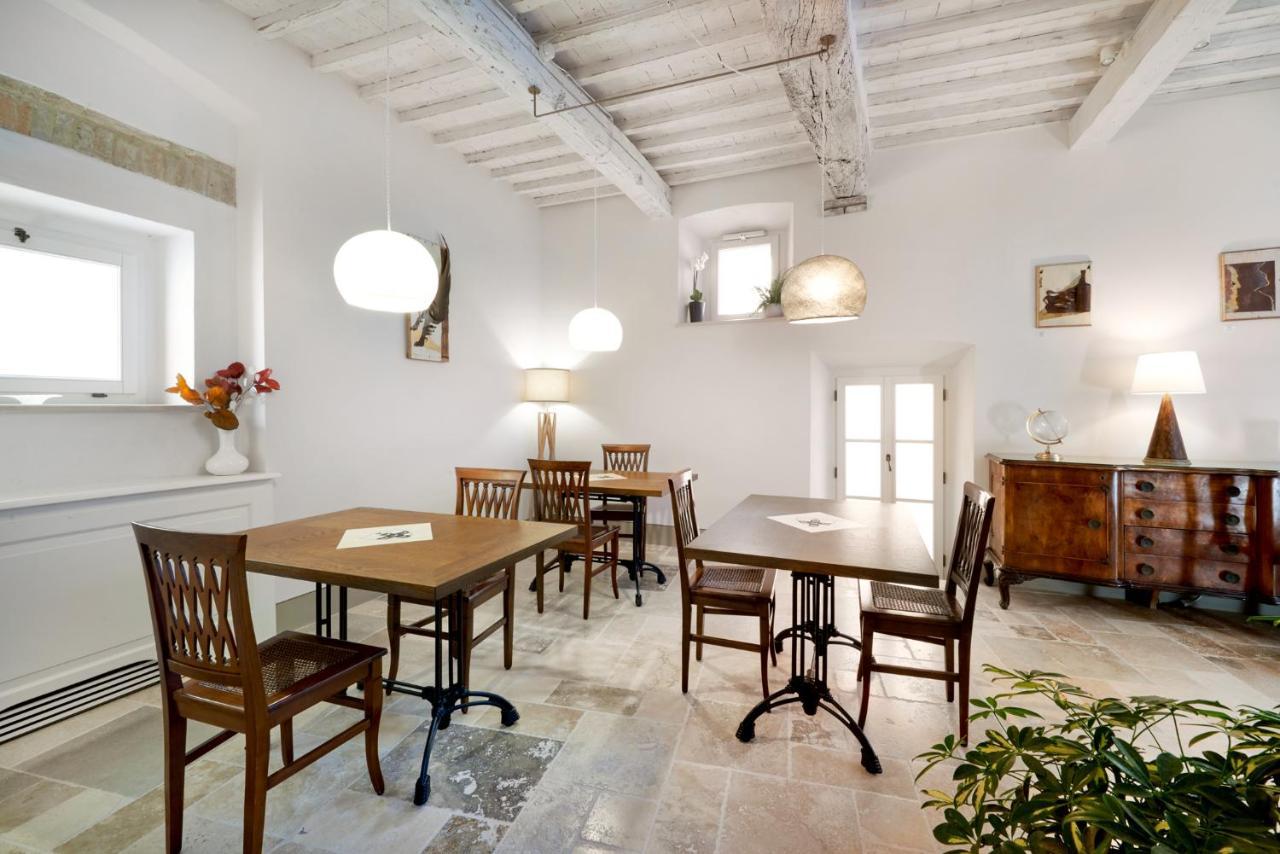 Palazzo Pio III - Residenza D'Epoca Bed & Breakfast Sarteano Exterior photo
