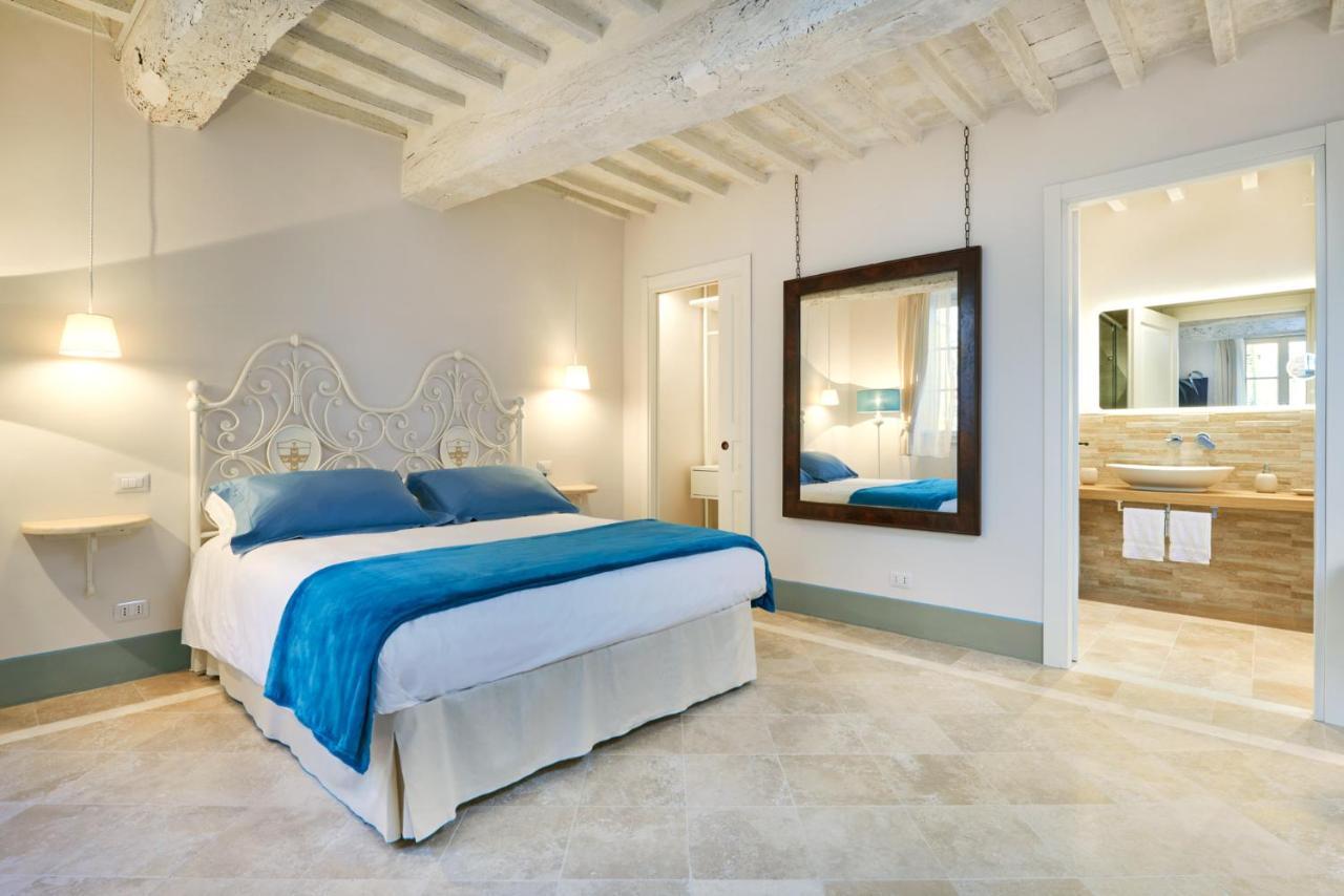 Palazzo Pio III - Residenza D'Epoca Bed & Breakfast Sarteano Exterior photo