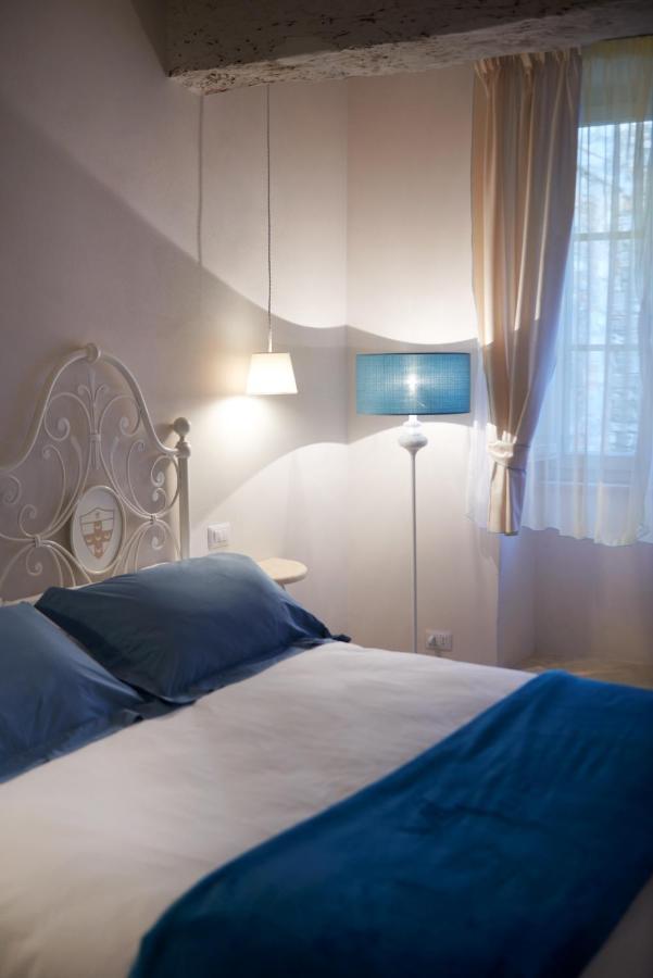 Palazzo Pio III - Residenza D'Epoca Bed & Breakfast Sarteano Exterior photo