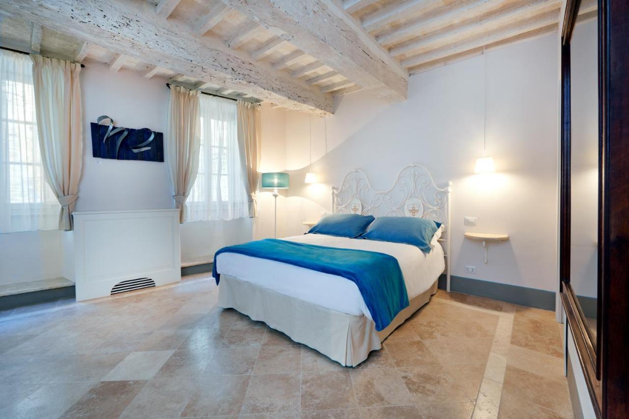 Palazzo Pio III - Residenza D'Epoca Bed & Breakfast Sarteano Exterior photo